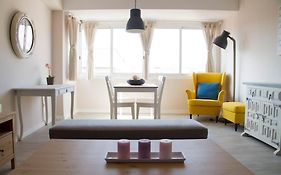Lloret De Mar - Beachside Apartment - Free Parking - Limited Size Car