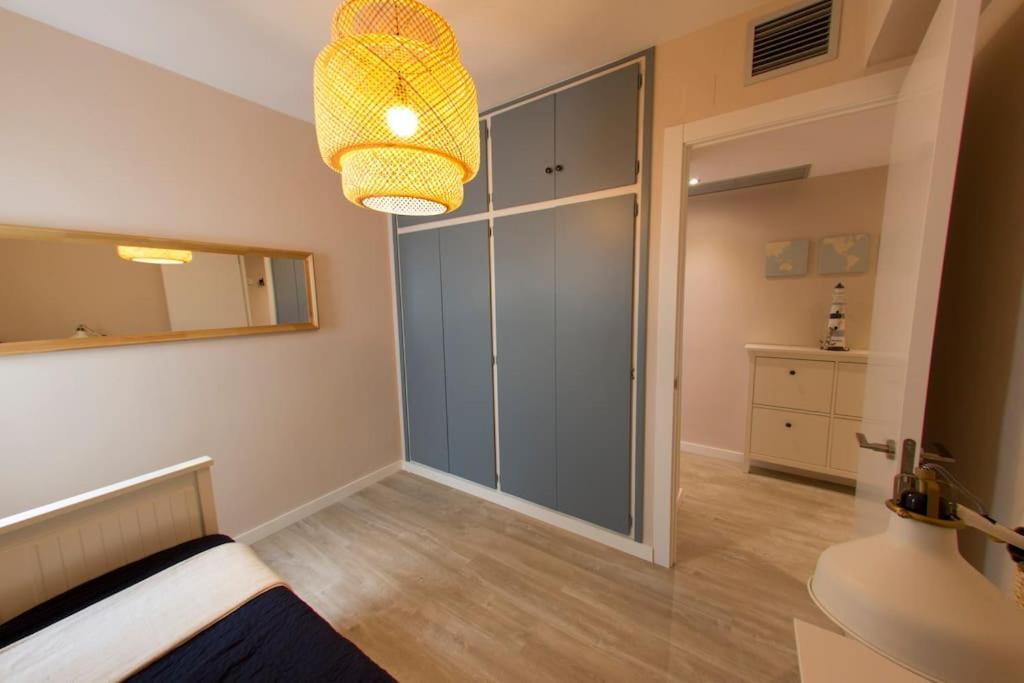 Lloret De Mar - Beachside Apartment - Free Parking - Limited Size Car Extérieur photo